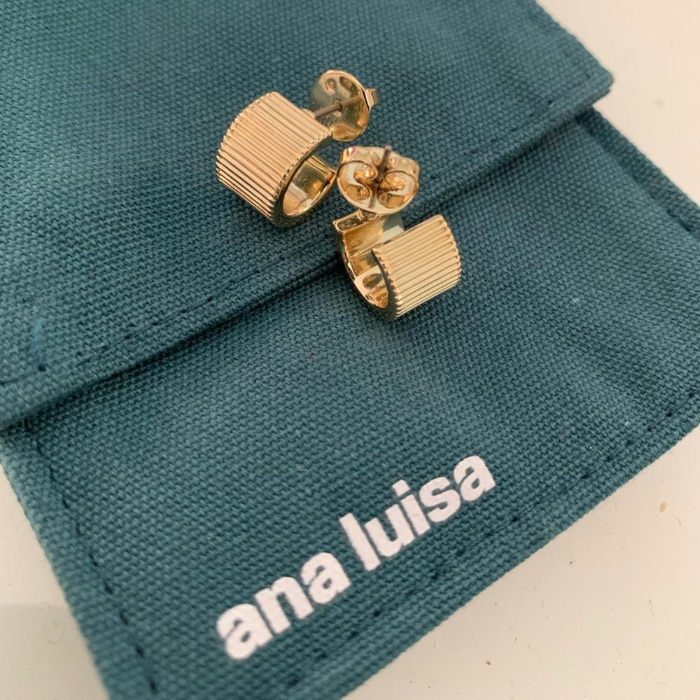 Ana Lusia Huggies